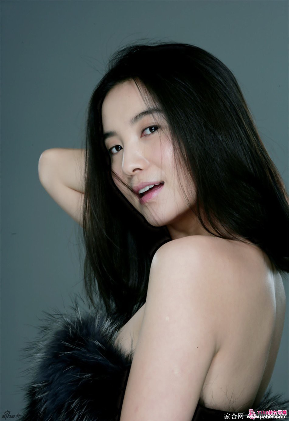小宋佳最新裸妆写真图[2]