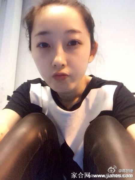 可爱萌妹蒋梦婕自拍照[9]