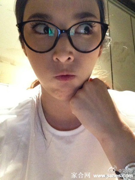 吴佩慈微博晒私照[15]