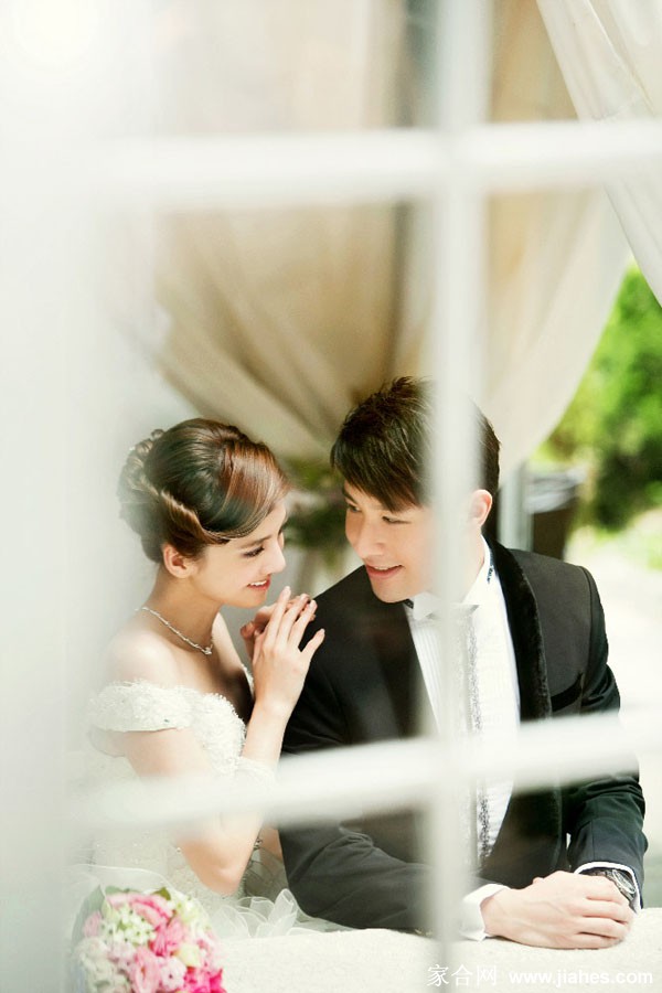 吴千语性感迷人婚纱照[5]