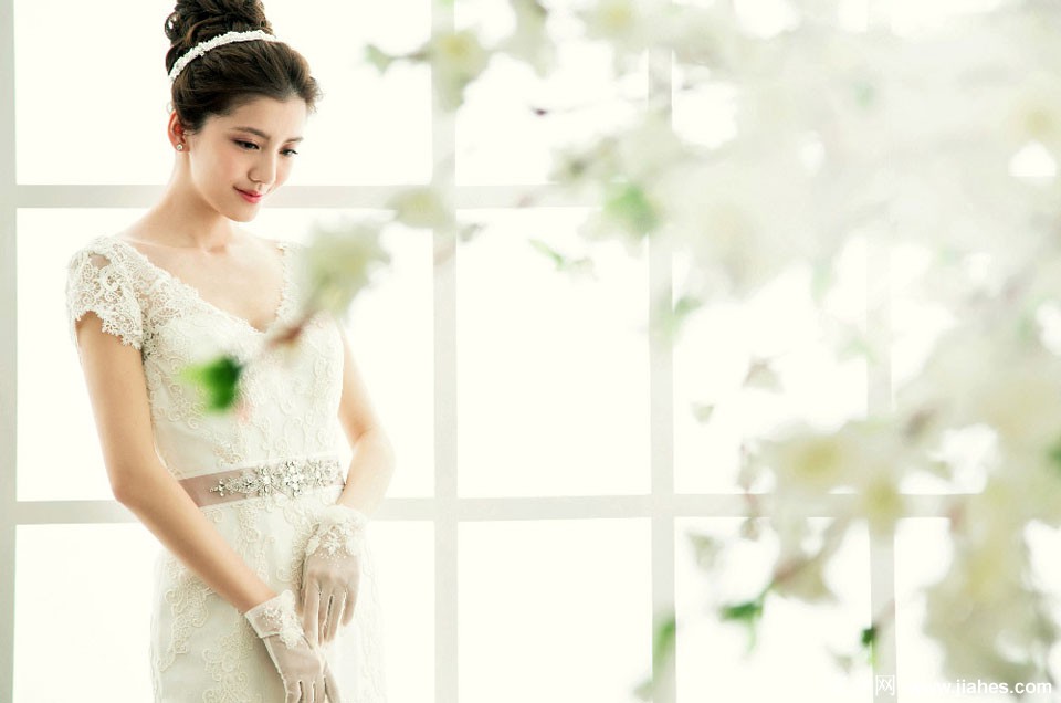 吴千语性感迷人婚纱照[13]