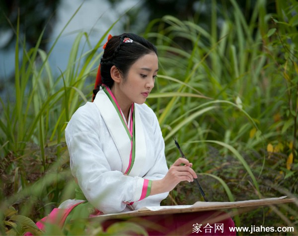 唐艺昕《三嫁奇缘》中唯美剧照[10]