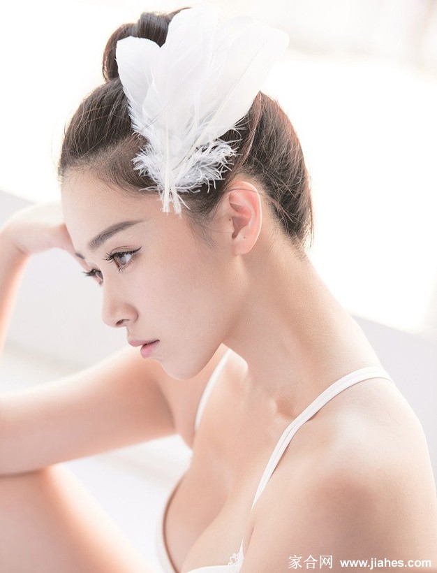 小花旦阚清子化身芭蕾女郎性感写真[3]