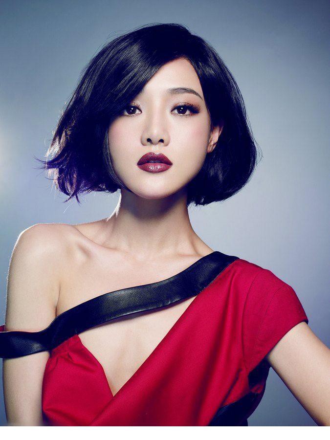 “小周迅”邓家佳时尚摩登写真[3]