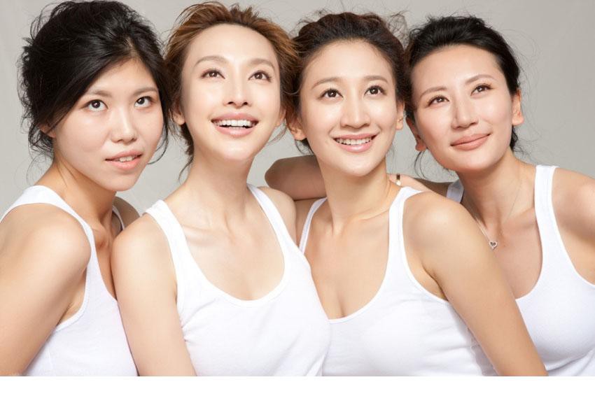 张俪青春姐妹淘私家写真 性感热裤大秀美腿[6]