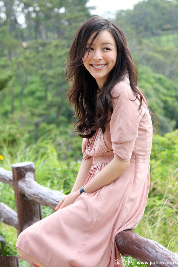 张静初唯美清纯户外写真[10]