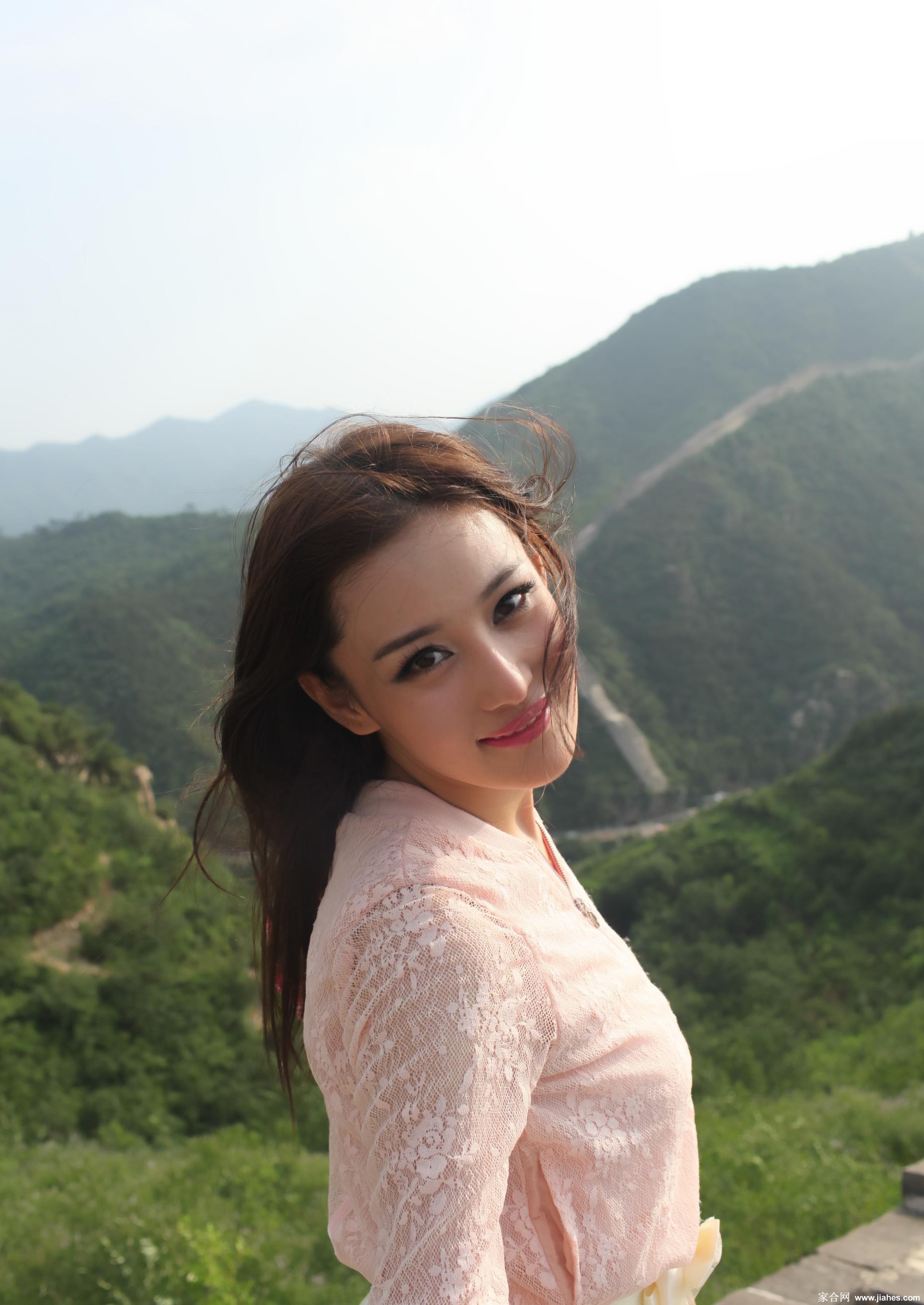 张馨予：内地明星 曲线迷人[5]