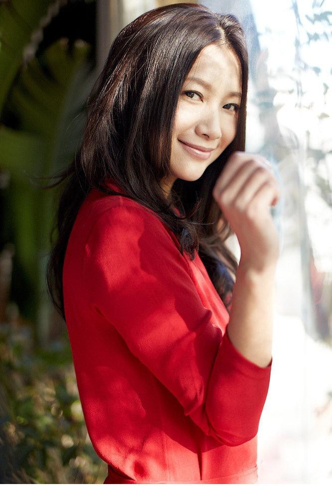 徐静蕾惬意装扮森女气质[3]