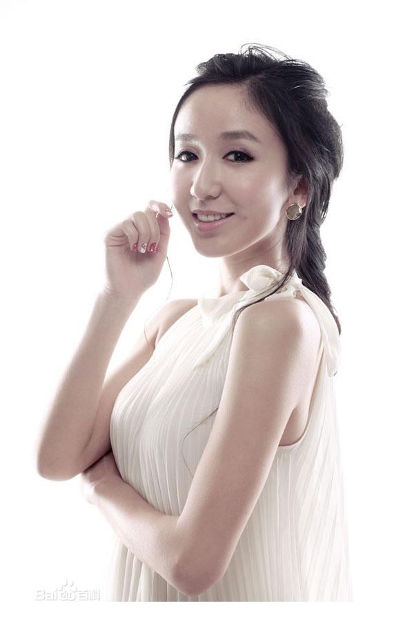 性感美女娄艺潇妖娆身姿写真[5]