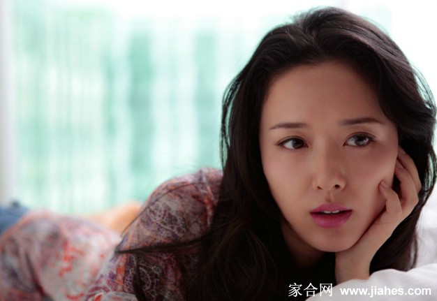 性感美女颜丹晨海量私密床照[12]