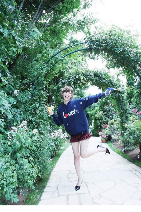 日本人气靓模佐佐木希[8]