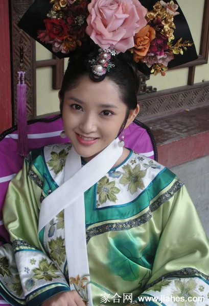 《后宫甄执》唐艺昕饰祺贵人唯美剧照[12]