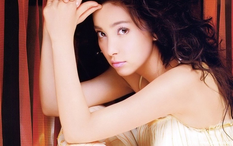 李冰冰妩媚动人性感写真[3]