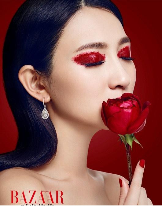 李小冉红唇写真大片 妩媚妖娆致命魅惑[3]