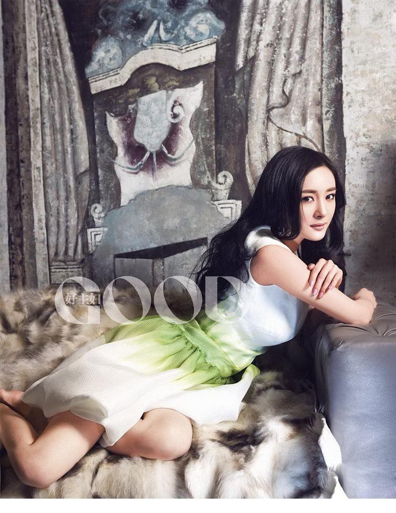 杨幂急盼嫁刘恺威 再拍乖巧好媳妇居家写真[2]