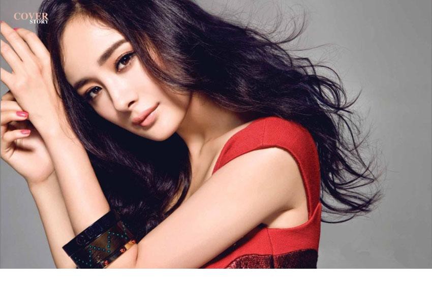 杨幂秋季简约针织衫搭配显时尚女孩自信魅力[4]
