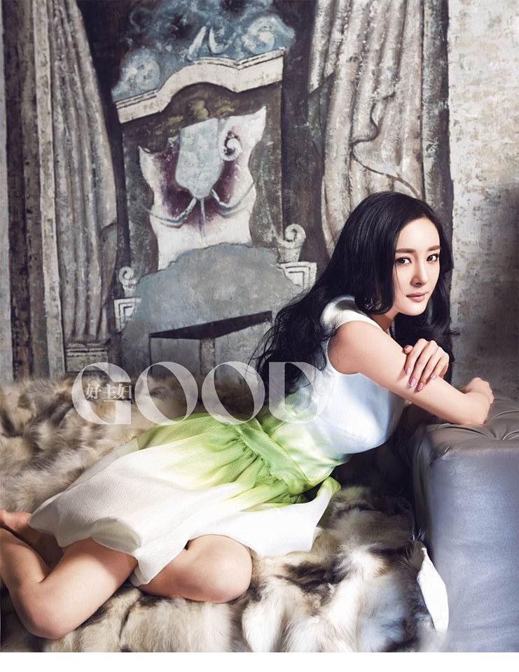 杨幂轻熟女写真性感变身欲望主妇[4]