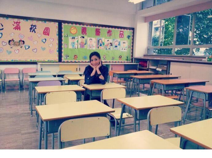 杨怡微博大方晒素颜自拍照 不受罗仲谦车震门绯闻影响[13]