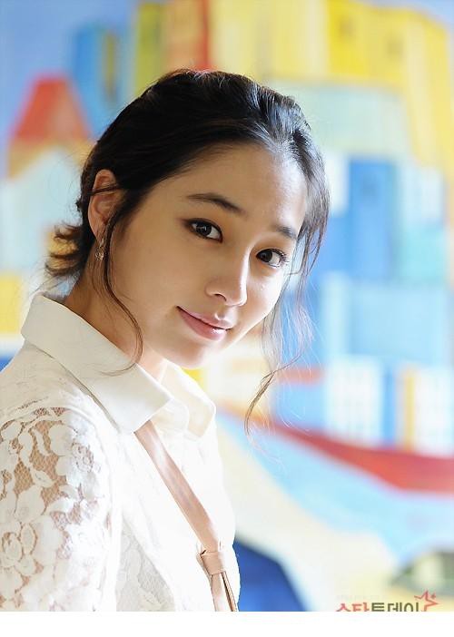 气质女星李敏贞高清写真曲线婀娜[10]