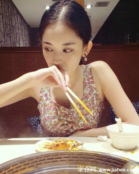 气质女神古力娜扎生活私房照[9]