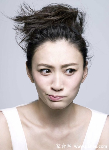 气质美女李小冉写真 尽显优雅女人味[4]