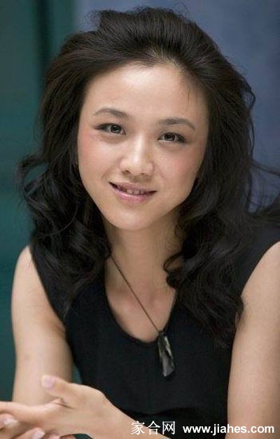 汤唯黑衣尽显成熟女人魅力[5]