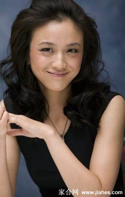 汤唯黑衣尽显成熟女人魅力[7]