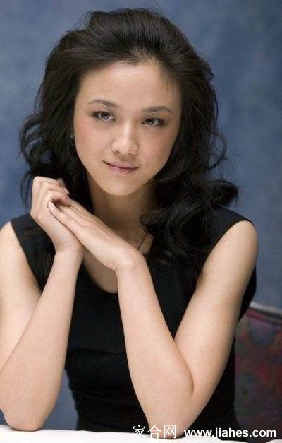 汤唯黑衣尽显成熟女人魅力[12]