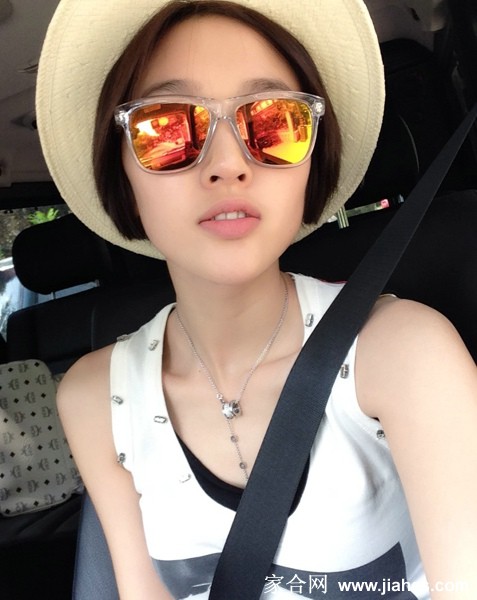 清纯女星唐艺昕生活照[9]