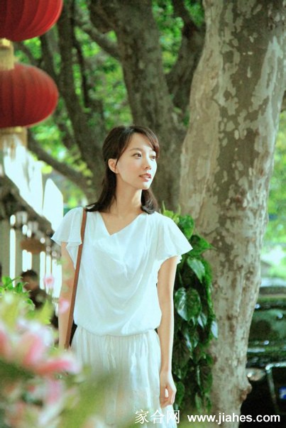 王珞丹白衣清纯唯美写真[4]