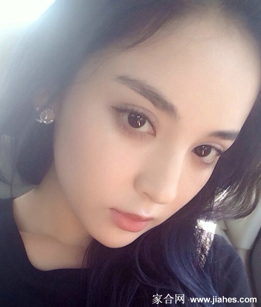 90后气质美女古力娜扎自拍照[3]