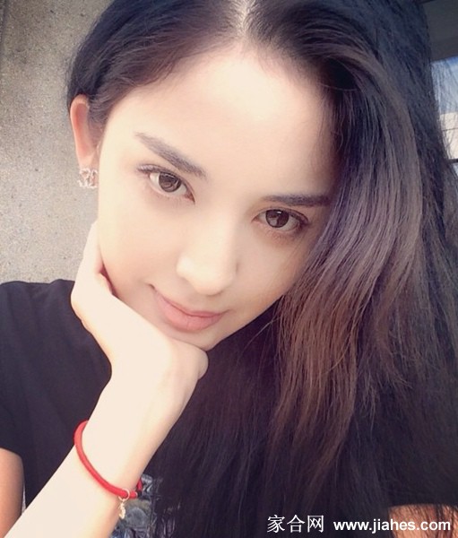 90后气质美女古力娜扎自拍照[4]