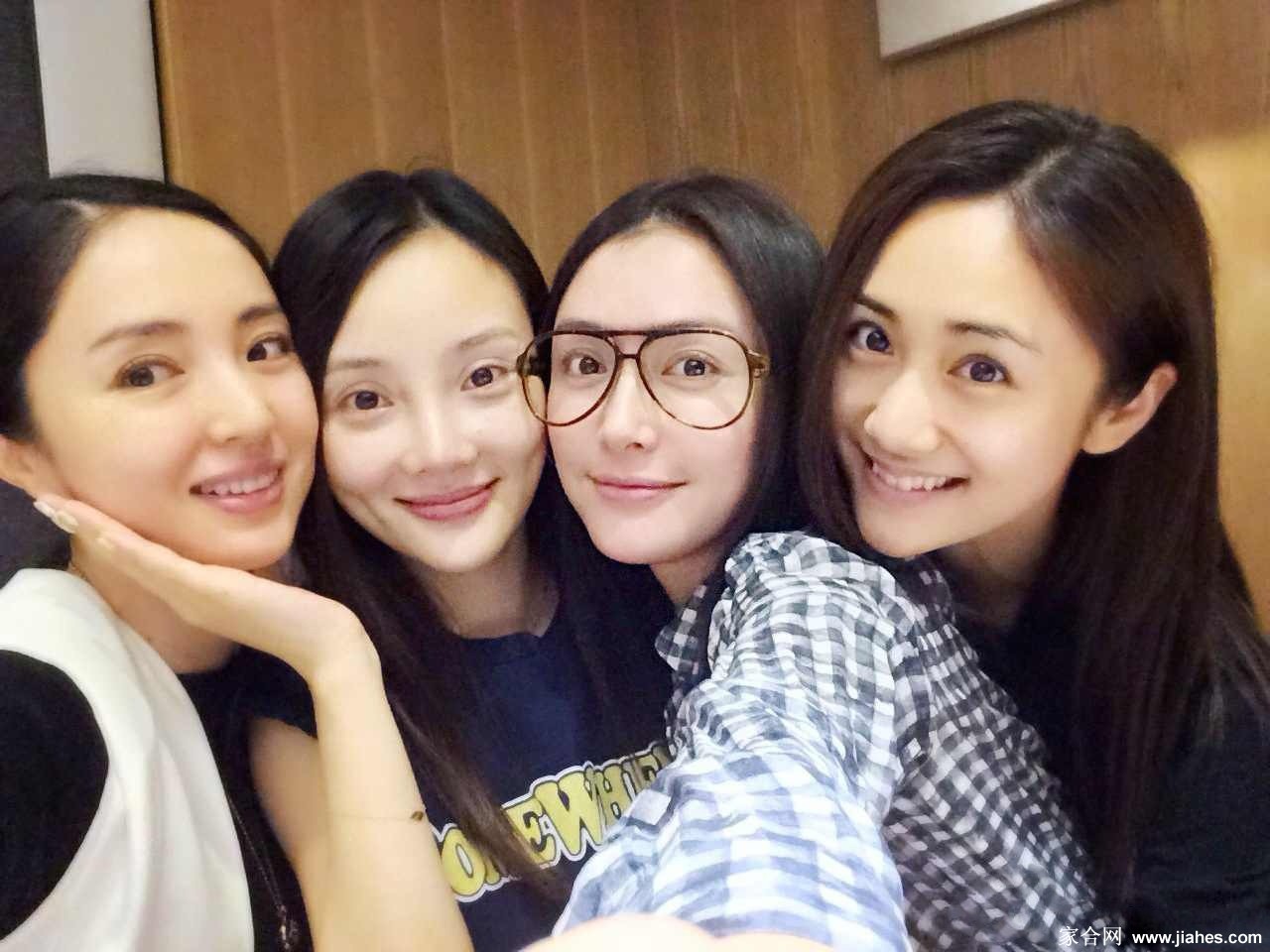生活中的李小璐和她朋友合照[3]