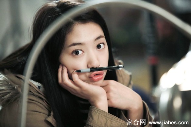 《继承者们》女主角朴信惠清纯剧照[7]