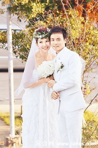 蔡少芬与老公张晋幸福婚礼照[5]