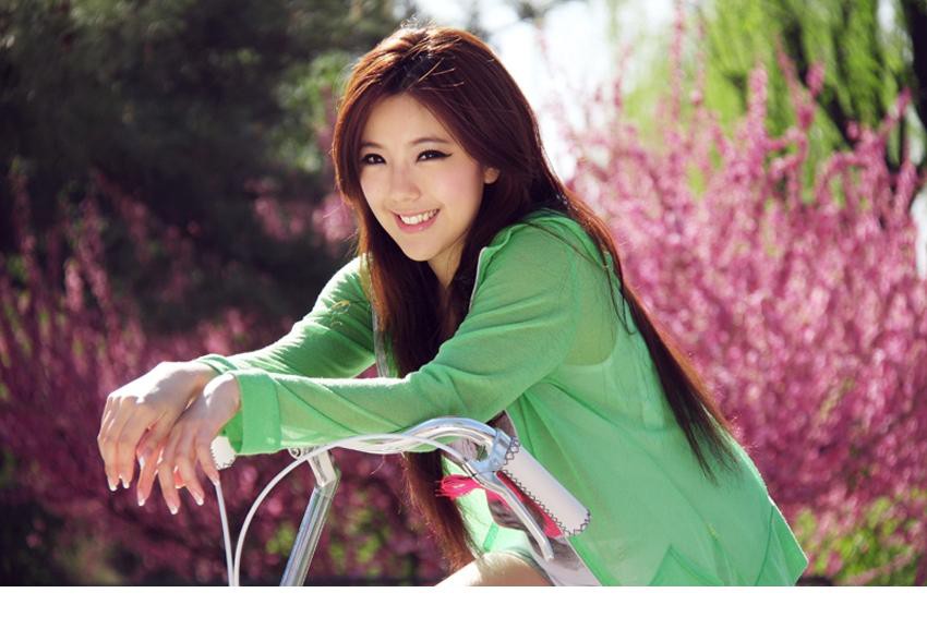 赵奕欢单车少女唯美写真[5]