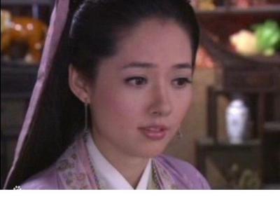 郭碧婷白天媚态吸引眼球
