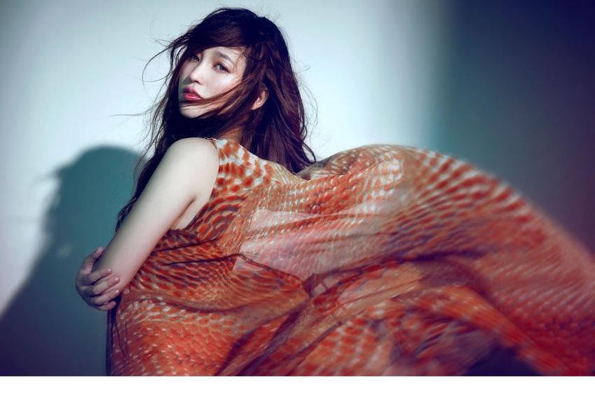 金莎告别清纯高叉裙热辣熟女携新单曲《你懂的》[4]