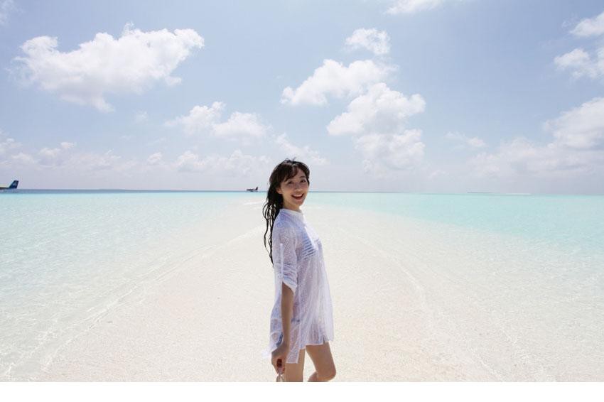 韩雪浪漫海滩写真清新淡妆宛如邻家女孩[6]