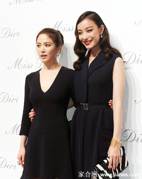 倪妮出席Miss Dior迪奥小姐 复古红唇妆超迷人[7]