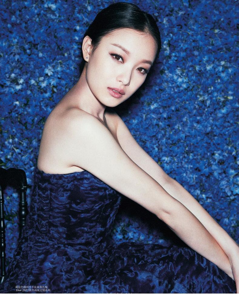 冯绍峰倪妮热恋 简约美娇娘婚纱写真[2]