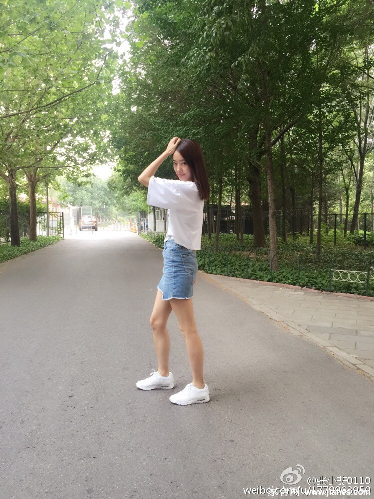 张小斐露底照,张小斐露点照,张小斐走光,张小斐超短裙,张小斐美腿,张小斐性感照,张小斐素颜照,张小斐生活照[6]