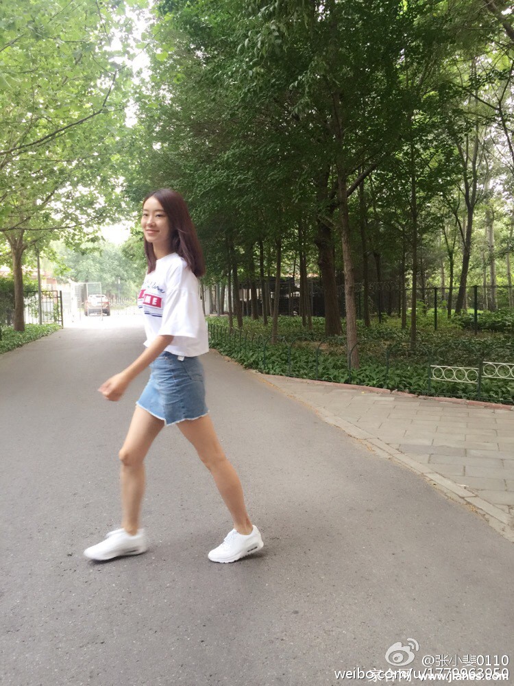 张小斐露底照,张小斐露点照,张小斐走光,张小斐超短裙,张小斐美腿,张小斐性感照,张小斐素颜照,张小斐生活照[7]