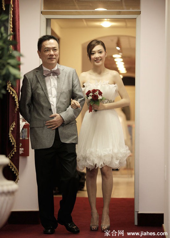 应采儿美腿,应采儿厚丝袜,应采儿下半身,应采儿黑皮裤,应采儿美腿炮架,应采儿紧身裤[5]