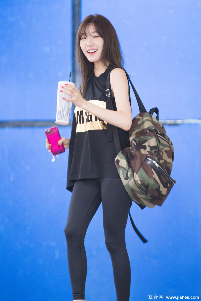 少女时代黄美英tiffany生活照,裸腿,高跟,长腿,黑丝,性感照,性感短裙[17]