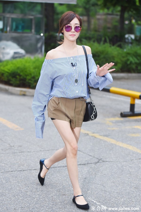 少女时代黄美英tiffany素颜照,黑丝袜,恨天高,超短裙,脚丫,大白腿[12]