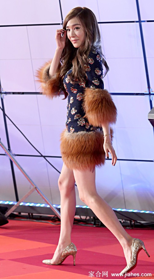 少女时代黄美英tiffany素颜照,黑丝袜,恨天高,超短裙,脚丫,大白腿[20]