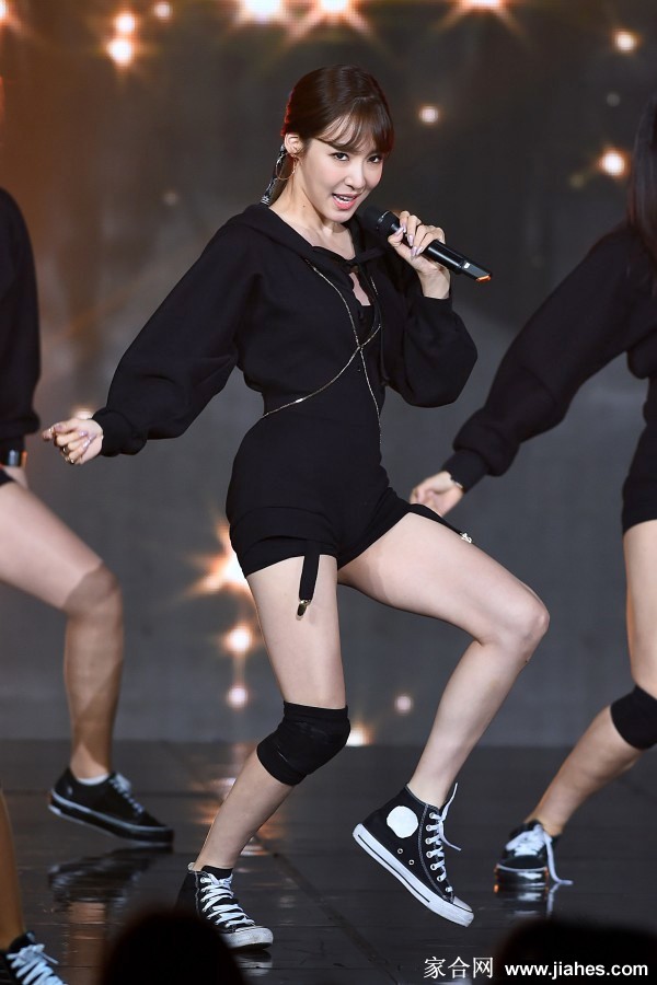 少女时代黄美英tiffany紧身裤,现场照,走秀,代言,超美腿,露点照[18]