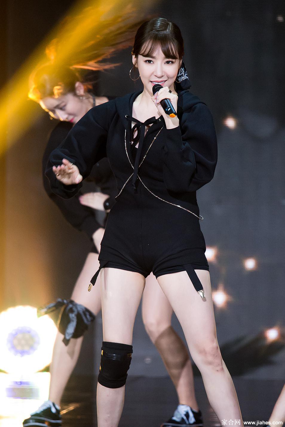 少女时代黄美英tiffany紧身裤,现场照,走秀,代言,超美腿,露点照[20]