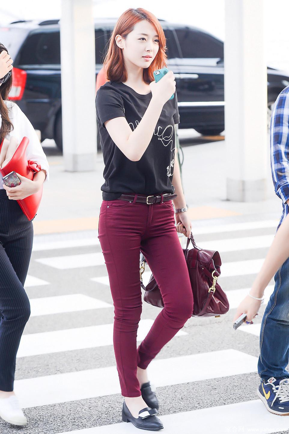F(x)崔雪莉(Sulli)生活照,裸腿,高跟,长腿,黑丝,性感照,性感短裙,upskit,silk[2]
